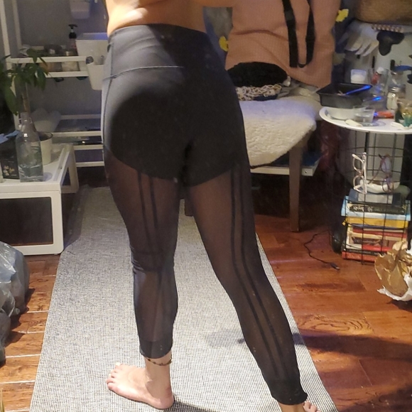 UNDERARMOUR LEGGINGS - Picture 6 of 6